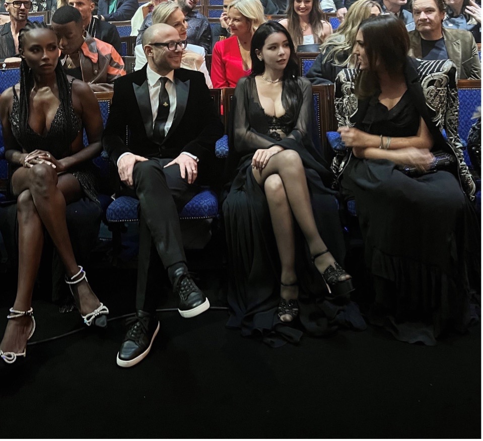 Tia Lee at the FROW of the Julien Macdonald showcase L to R: Lorraine Pascale, Dennis O