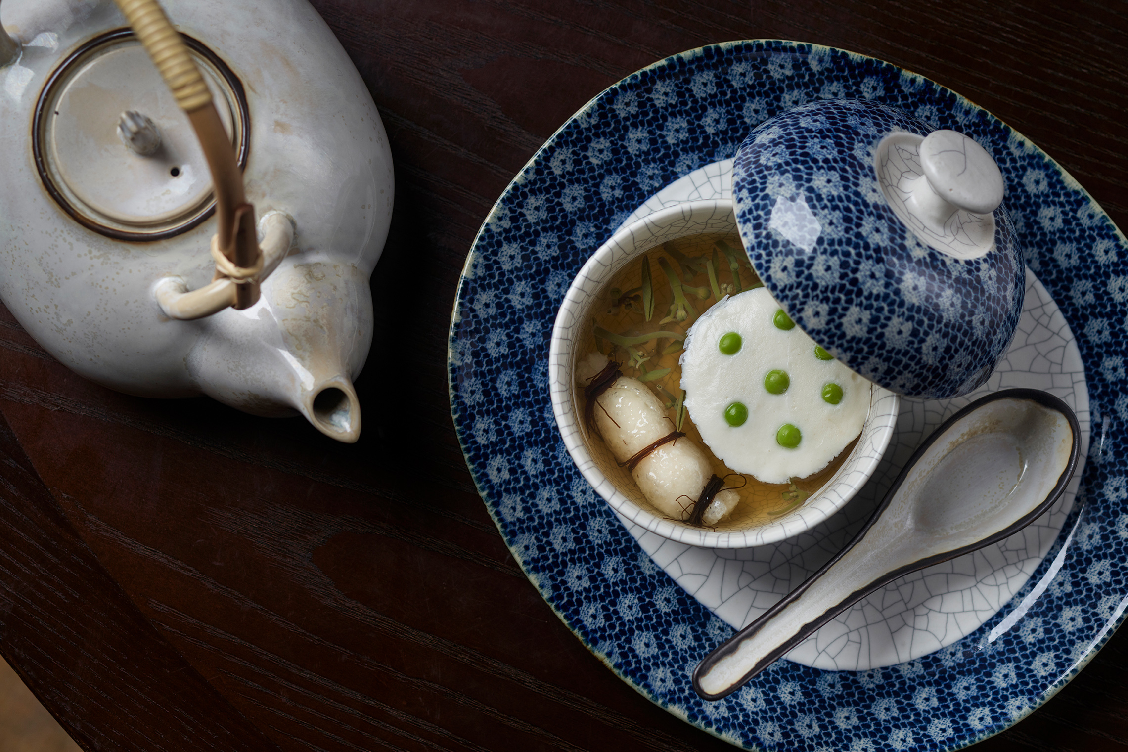 Double-boiled Free Range Chicken Soup with Water Shield and Bamboo Pith