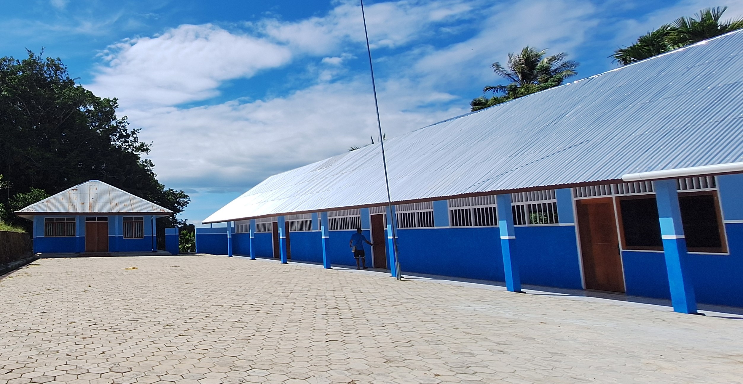 The newly renovated school building for students and teachers at SD Namatota.