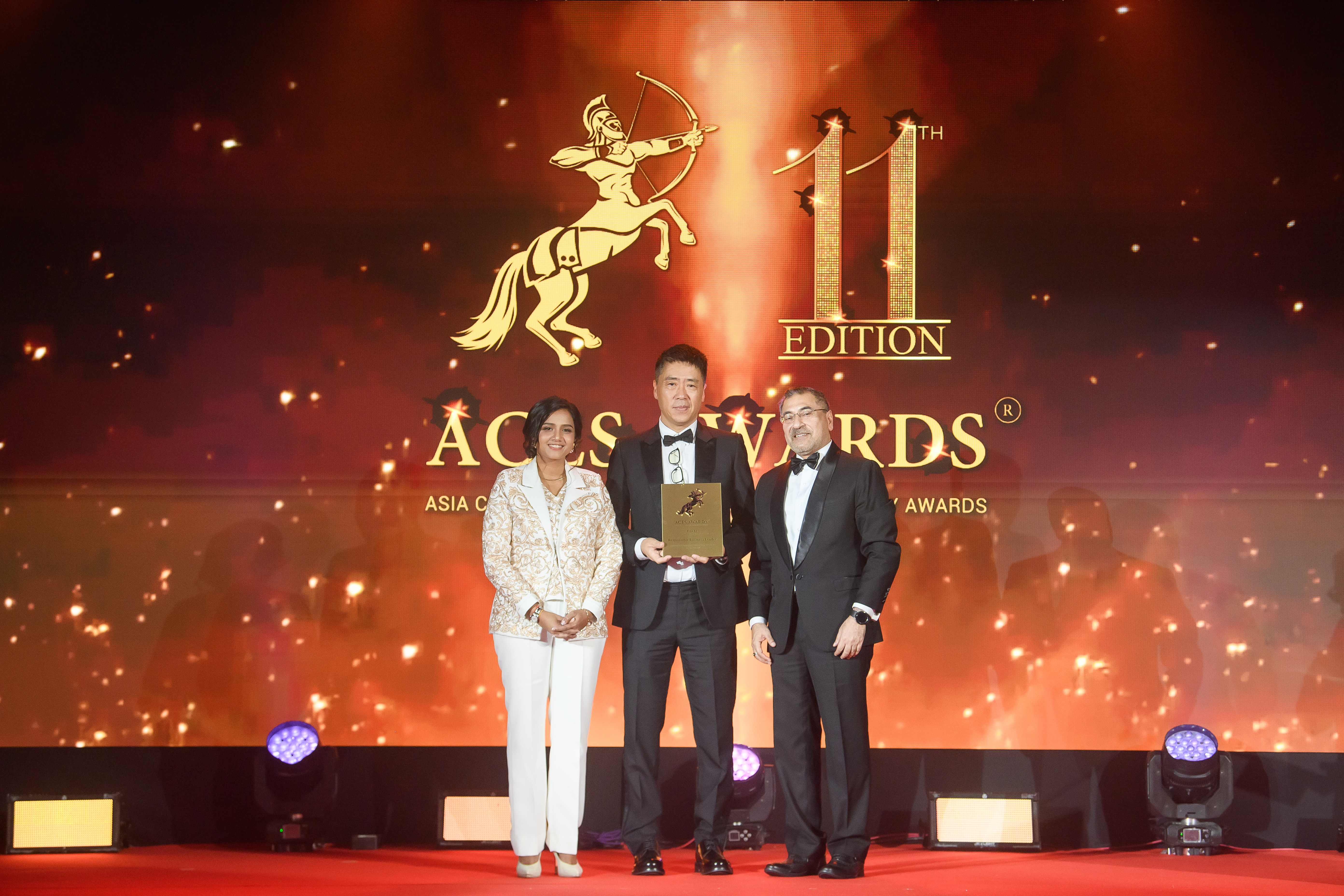 Ren Li, Founder of Letright Corporation (centre), was honoured as the Responsible Business Leader at the prestigious ACES Awards 2024 held recently in Bangkok, Thailand. The award was presented on stage by Dr. Shanggari Balakrishnan, President of the ACES Awards (left), and Hemant Batra, Honorary Chairman of the ACES Council (right)