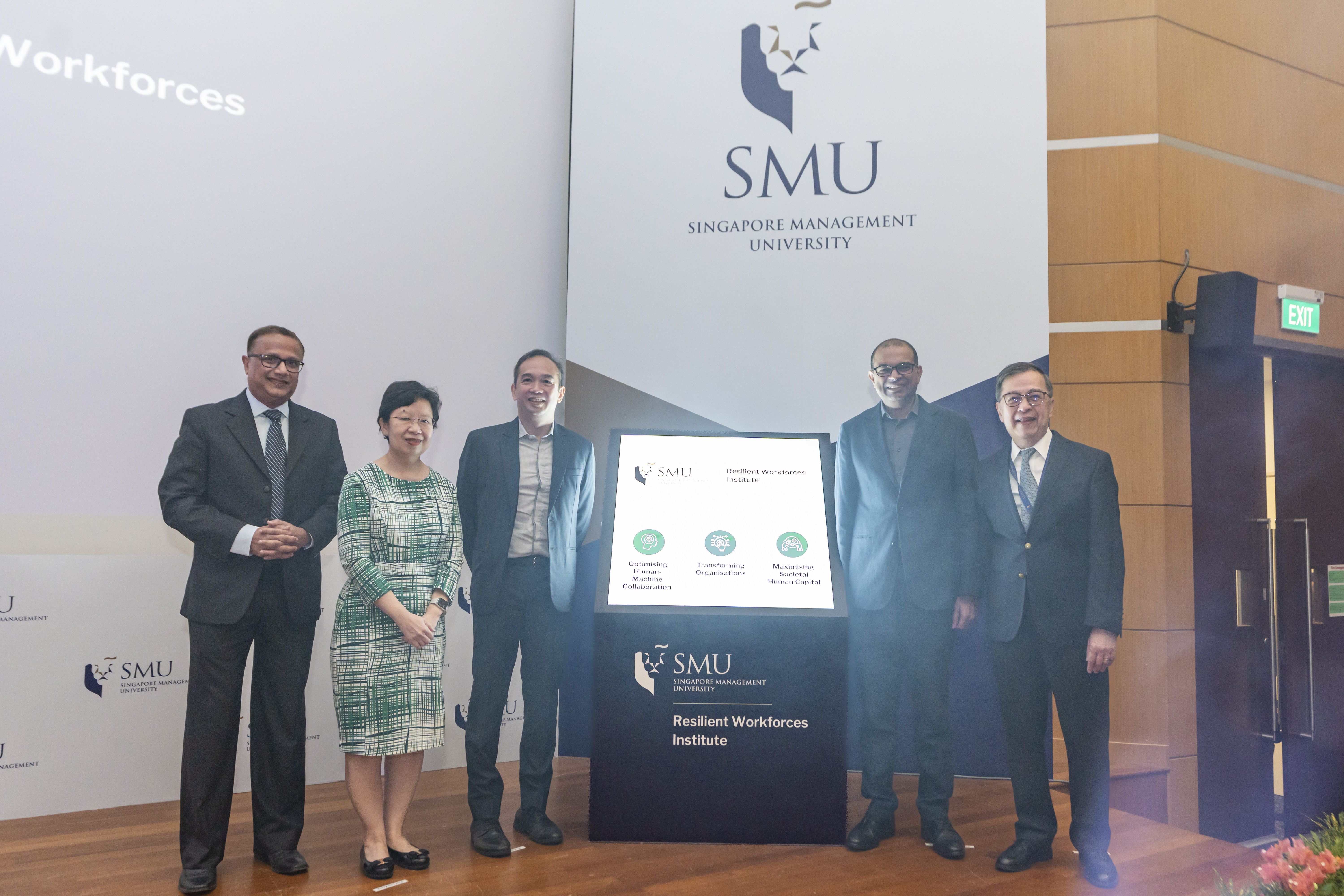 Launch of SMU Resilient Workforces Institute [right to left: Professor Alan Chan, SMU Provost, Guest-of-Honour Dr Janil Puthucheary, Senior Minister of State, Ministry of Education & Ministry of Sustainability and the Environment, Mr Tan Kok Yam, Chief Executive, SkillsFuture Singapore, Professor Lily Kong, SMU President, and Professor Archan Misra, Vice Provost (Research); Interim Director of SMU Resilient Workforces Institute]